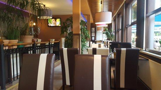 Alexx Cafe