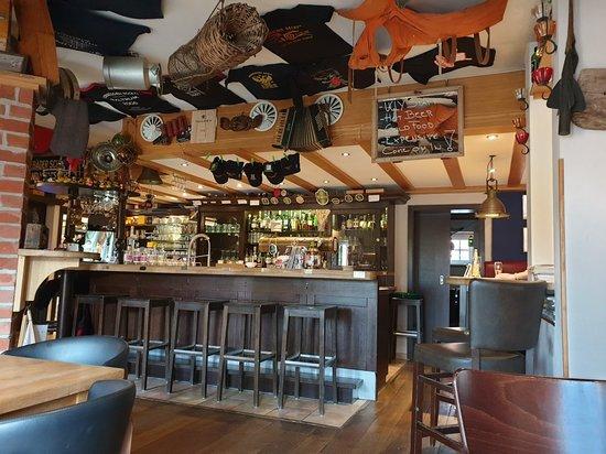 Skippers Inn