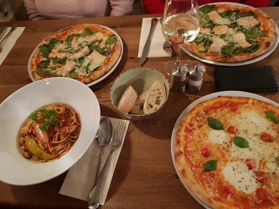 Dinos Osteria