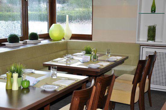 Restaurant August